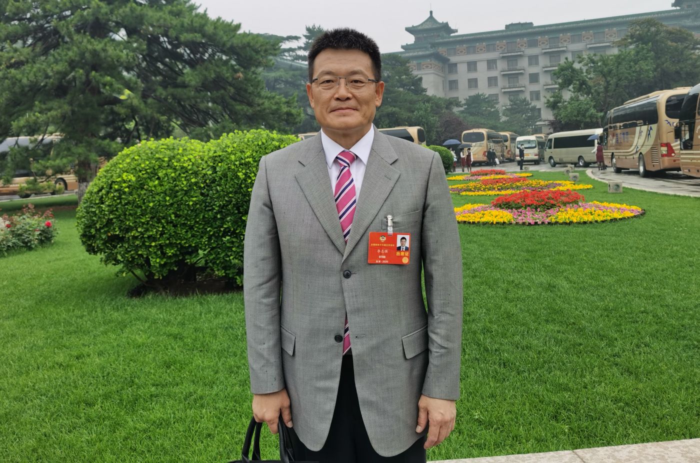 6.全國政協(xié)委員、航空工業(yè)制造院院長、黨委副書記李志強